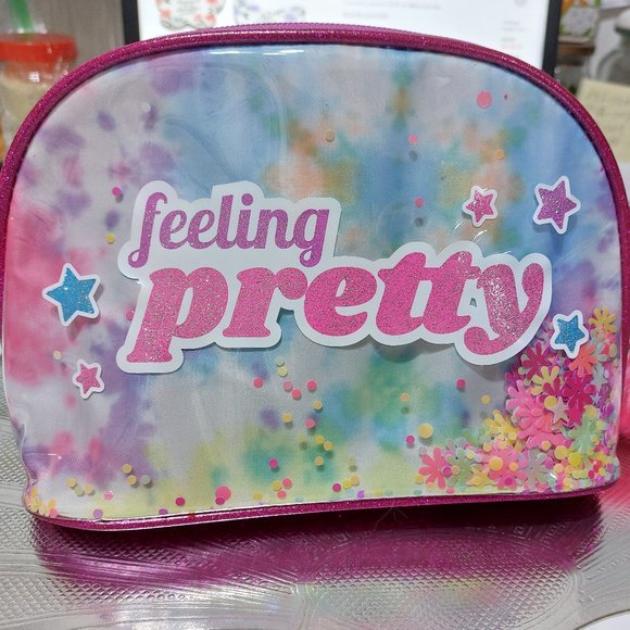 Feeling Pretty DIY Beauty Set Spa Craft Kit With Beautiful Pom Pom - Picture 2 of 8